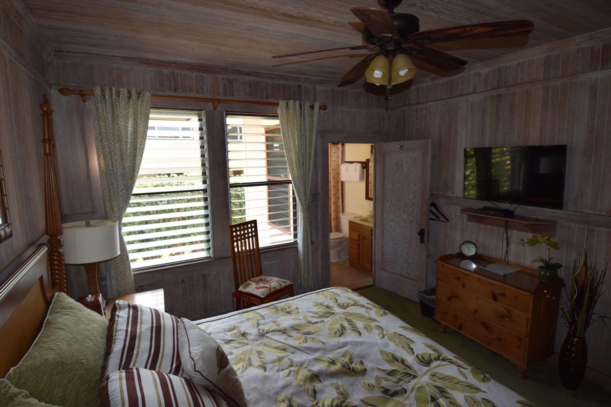 Poipu Bed And Breakfast Inn Koloa Exterior foto